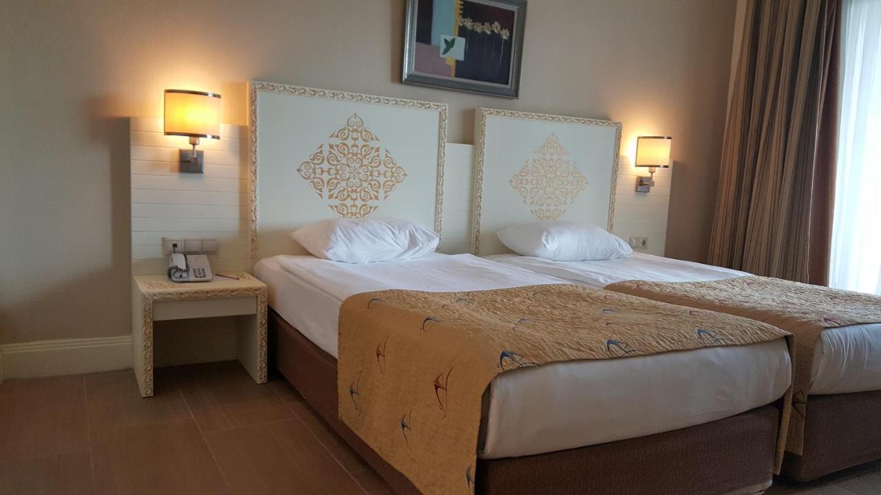 Double or Twin Room Side Sea View,1547009308:JPEG